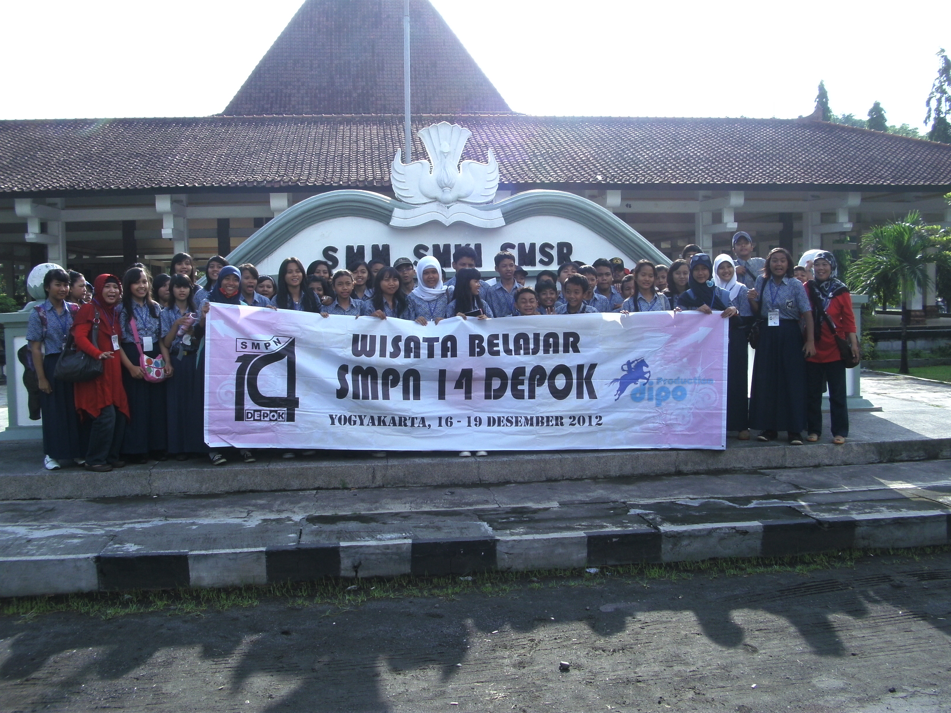 Pada tanggal 16 – 19 Desember 2012 SMPN 14 Depok telah mengadakan kegiatan Wisata Belajar Jogyakarta 2012 Kegiatan ini merupakan kegiatan rutin tahunan